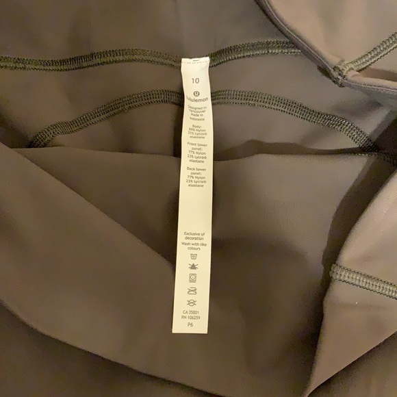NWOT Lululemon leggings - Picture 5 of 5